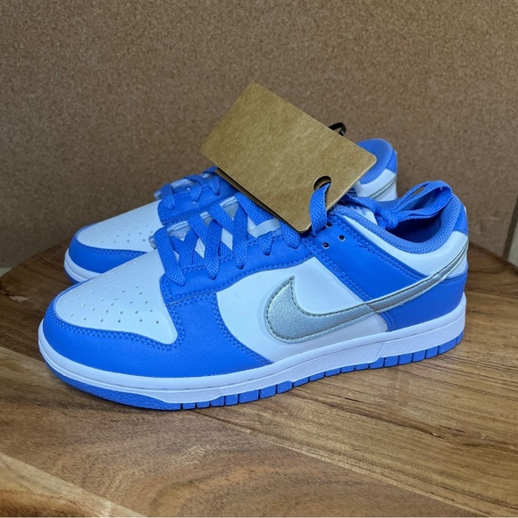 Nike
Dunks
Royal pulse
Brand new - Picture 5 of 10
